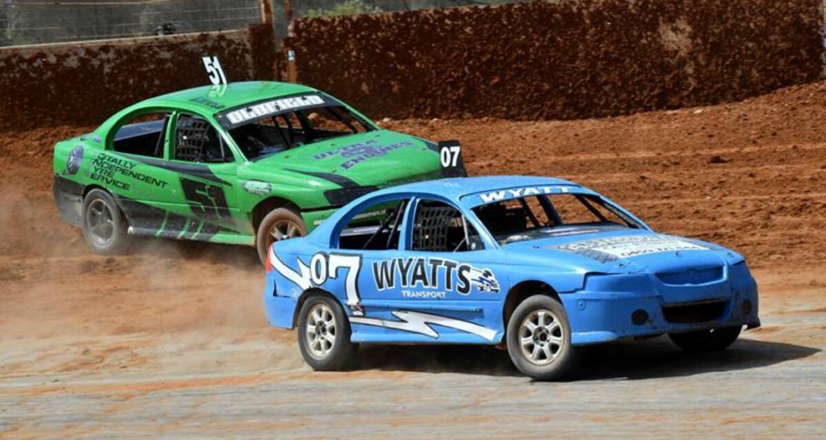 Racing was hot between Jamie Oldfield and Gordon Wyatt in the Street Stock class on Saturday night, but the Oldfield brother's were too good and ended up dominating the race.