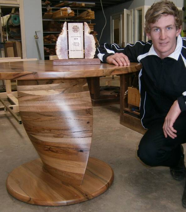 Cunderdin student Morgan Ashworth (Kalannie) won the People’s Choice Award at the WA Wood Show in Claremont for his original marri spiral table.