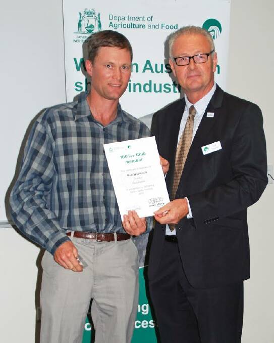 Peter Wilkinson, Challara Merino Stud, finds value in networking with 100%+ Club members. Pictured (left) with Kevin Chennell, of the Department of Agriculture and Food.