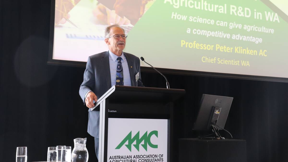  Western Australia's chief scientist professor Peter Klinken said he did not believe Australia could become the "food bowl of Asia" because of arable land and water shortages.