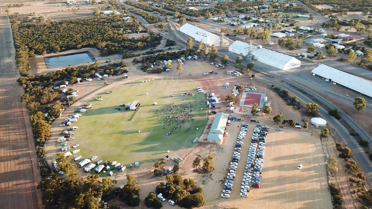 More than 1100 people made their way to the Kalannie Town Oval on Saturday night for the Who Stopped the Rain Wheatbelt Regional Revival concert.