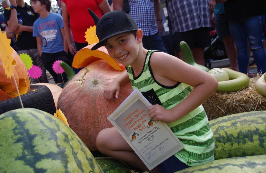 Toodyay newcomer steals giant pumpkin prize at 21st ​Dwellingup Pumpkin Festival